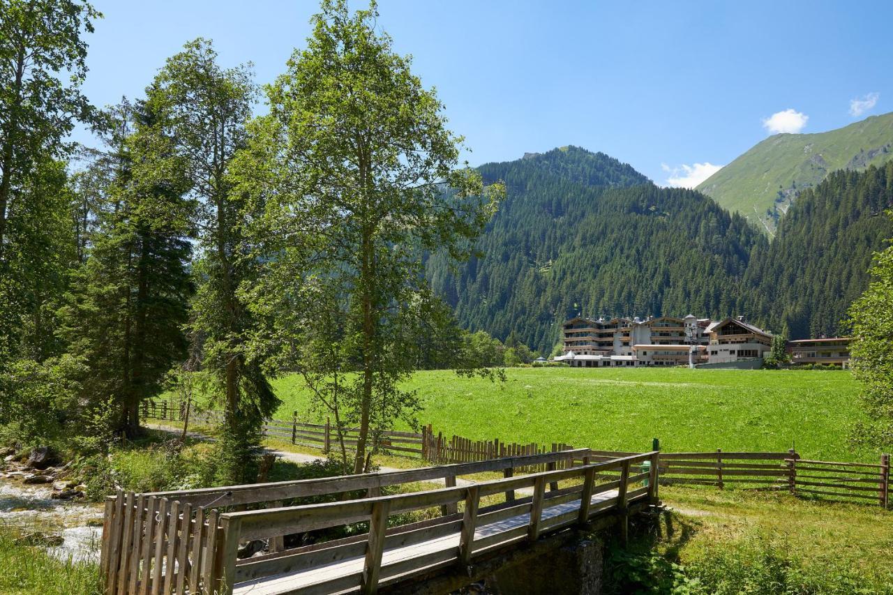 Adler Tyrol Mountain Superior 4* Tux